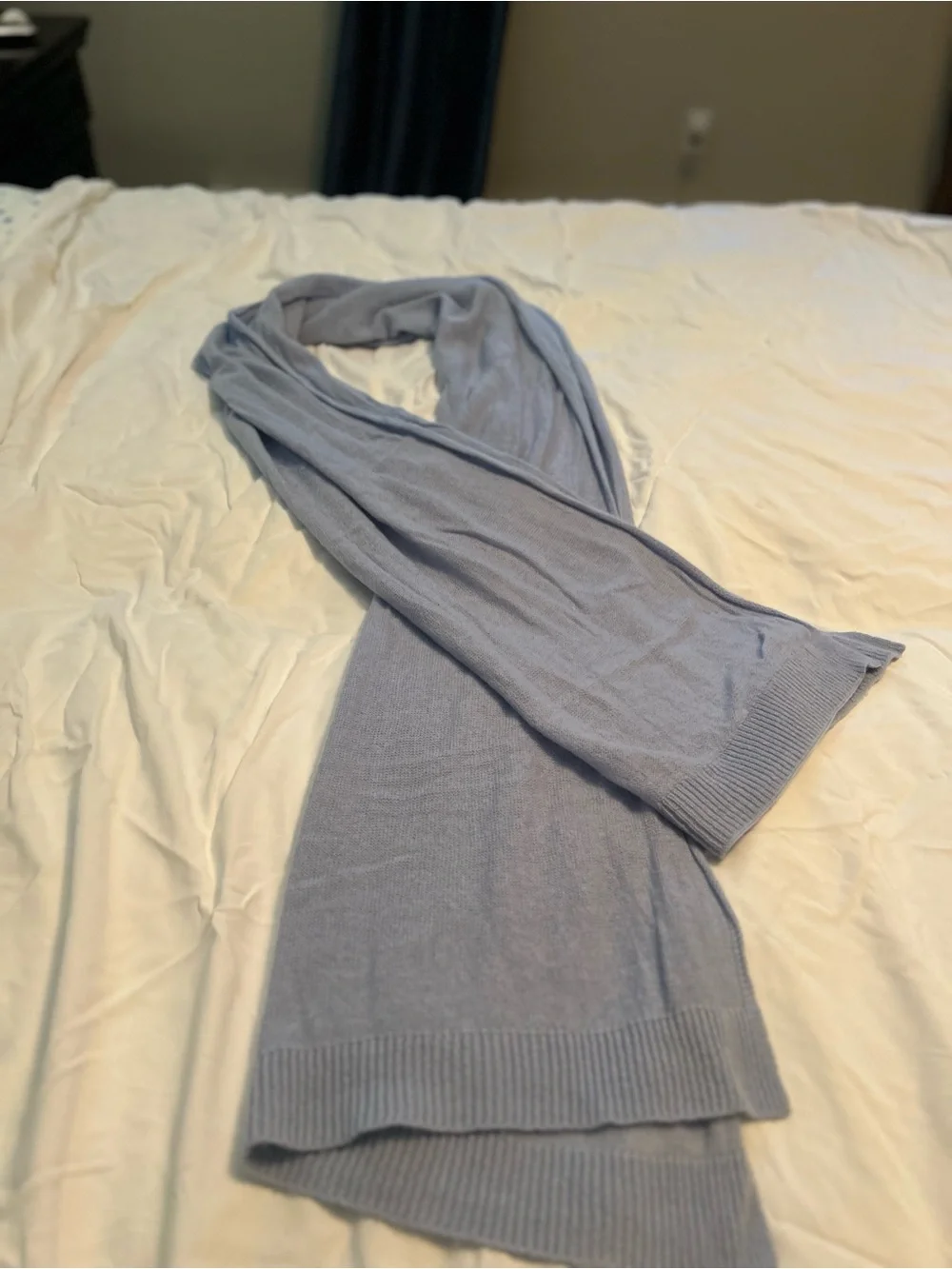 Velanio Cashmere blue knitted wrap made from a blend of wool and cashmere.